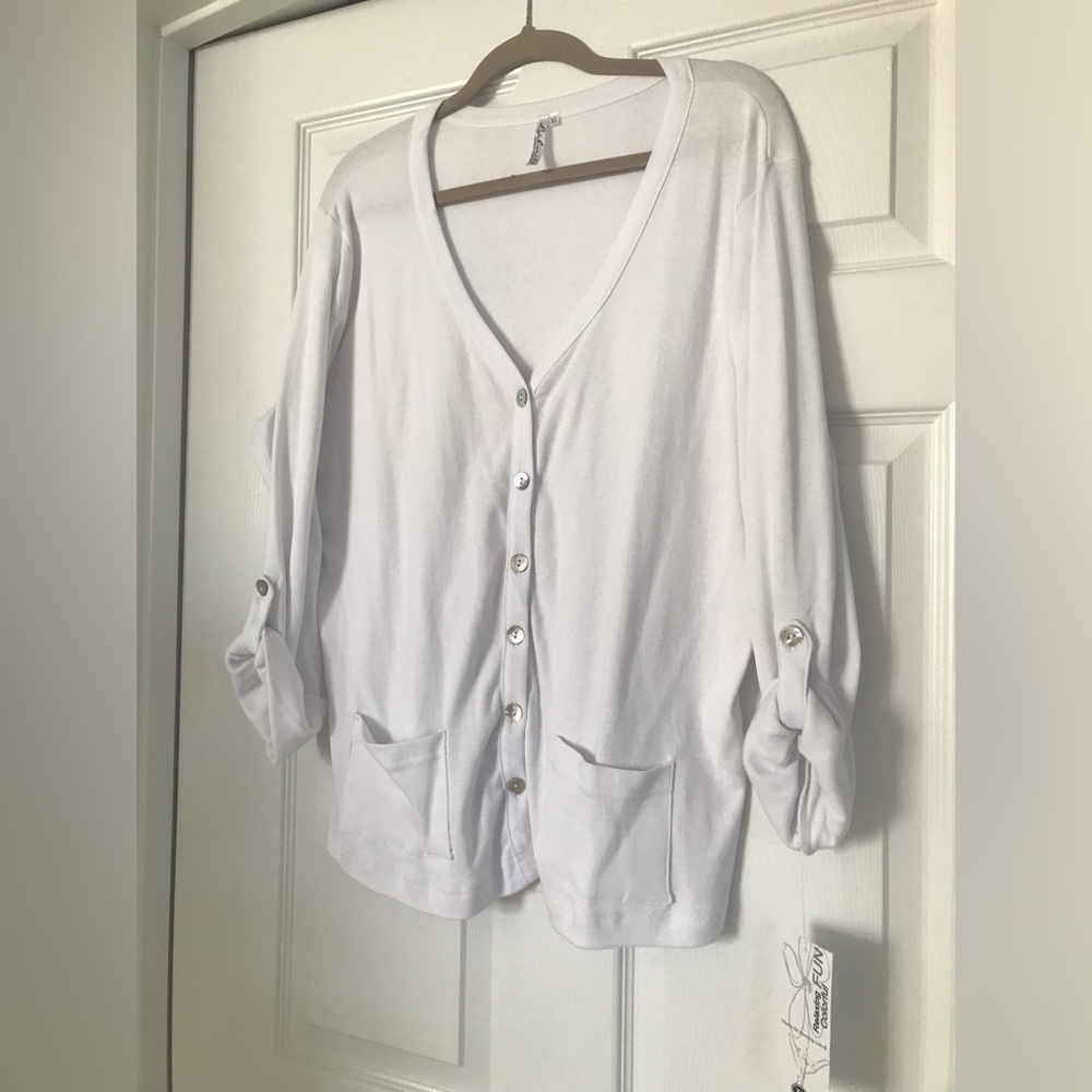 LuLuB New White Cardigan XL new w/tags.